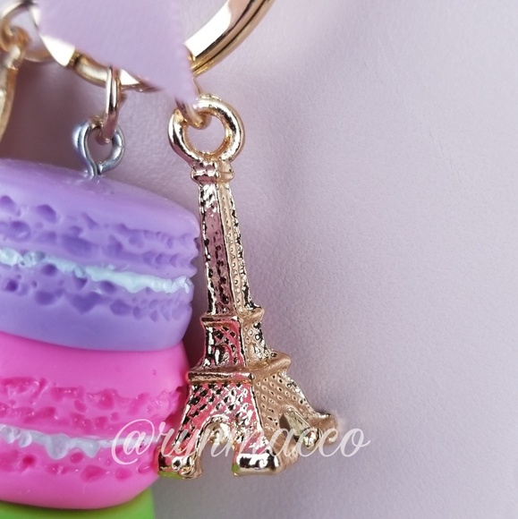 3 Tiered French Macaron Eiffel Keychain - Picture 6 of 7